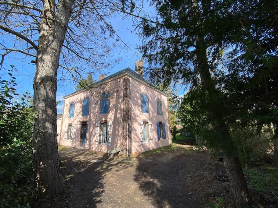 Maison Leocha Sablons-sur-Huisne Exteriér fotografie