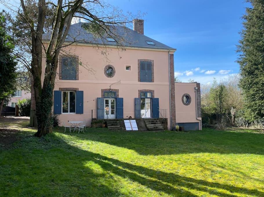 Maison Leocha Sablons-sur-Huisne Exteriér fotografie
